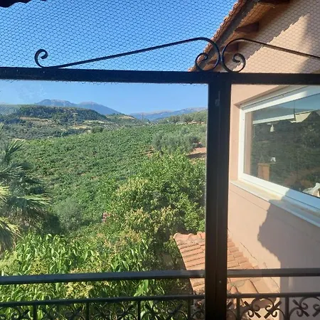 Daire Greek Tuscany Vasiliki's